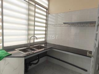 Cao ốc Ngô Gia Tự- Đường Hào Hảo căn 2p ngủ, giá thuê 11tr/tháng