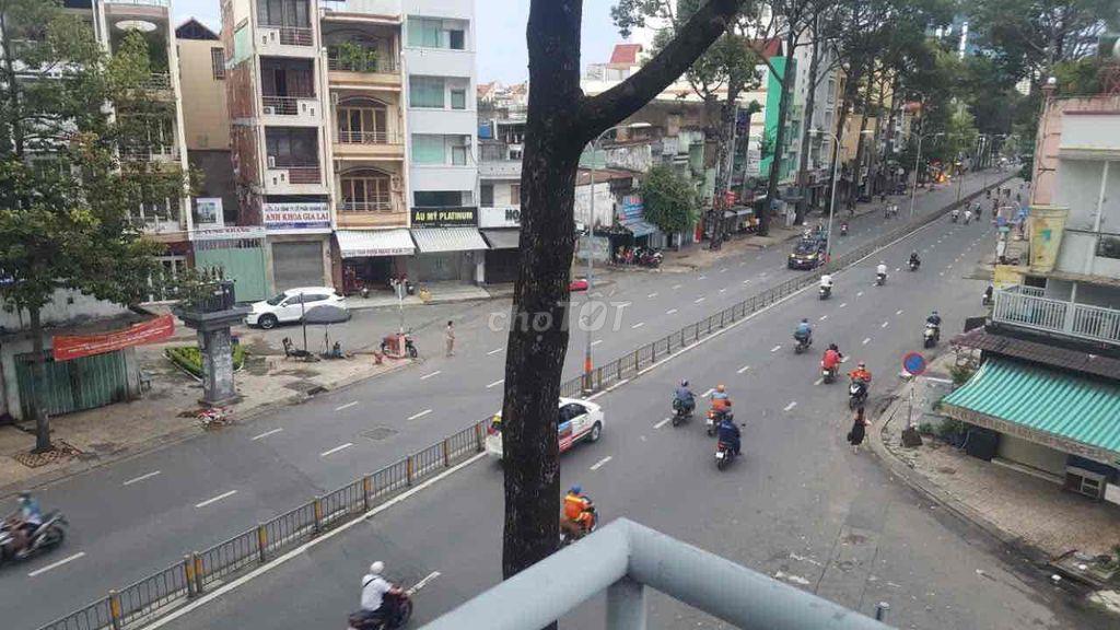 Mặt tiền rộng, Kinh doanh được nhiều ngành nghề