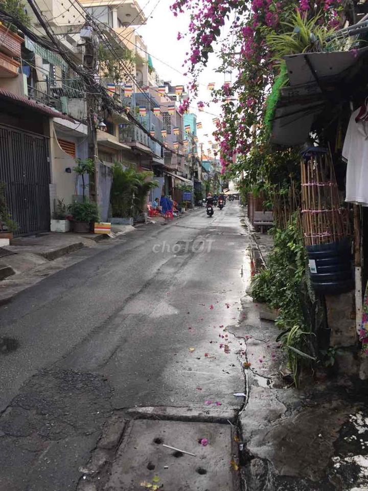 BÁN NHÀ LỚN CĂN ĐÔI. DT: 8,1-36m, DT:294m2, DTSD:500m, 1lầu đúc.