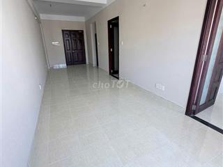 Cho thuê  căn 3p ngủ 2wc, có máy lạnh ở C/c Bàu Cát chỉ 11tr/tháng