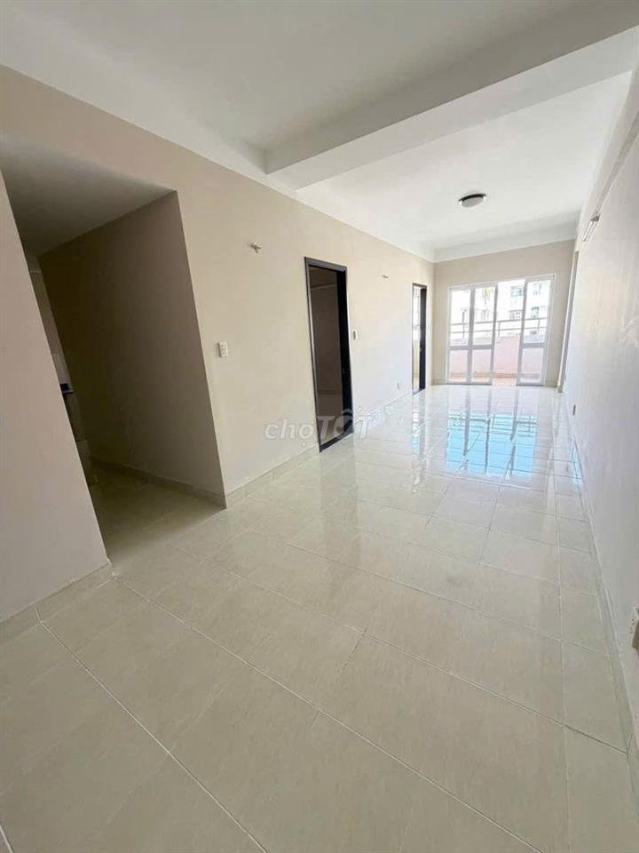 Cho thuê  căn 3p ngủ 2wc, có máy lạnh ở C/c Bàu Cát chỉ 11tr/tháng