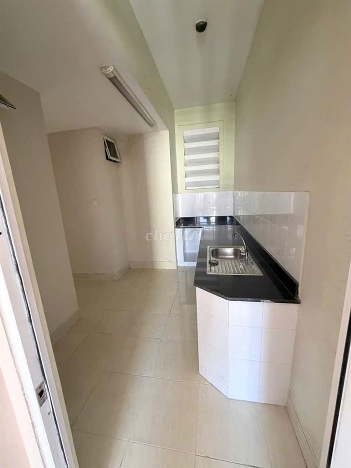 Cho thuê  căn 3p ngủ 2wc, có máy lạnh ở C/c Bàu Cát chỉ 11tr/tháng