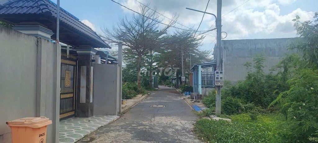 Bán lô đất full thổ góc 2 mặt tiền
