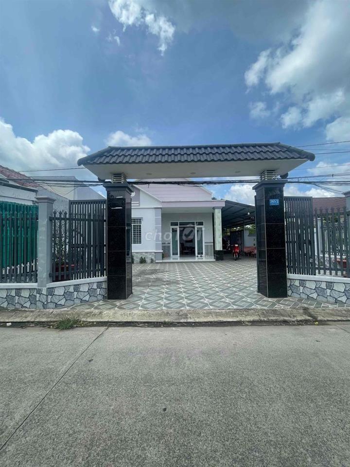 Nhà vườn đẹp Bến Tre 794m2 có sổ hồng - Giá cả thương lượng