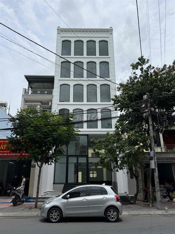Cho thuê toà nhà Q12