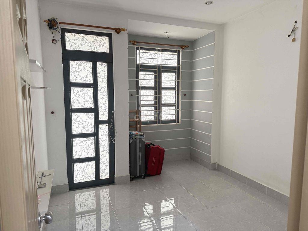 Nhà nguyên căn hẻm 368 Tôn Đản