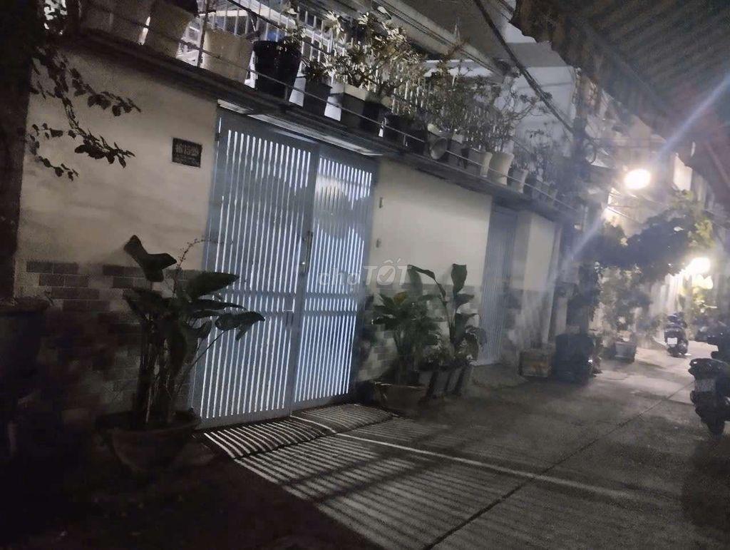 Nhà 1 trệt 1 đúc lửng,3 phòng,DT sử dụng 65m2 