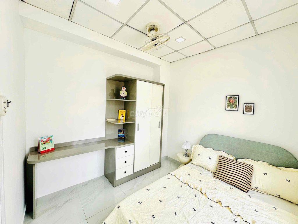 Phòng 1pn 1pk, ban công_diện tích 40m2_Hẻm 74 Trương Quốc Dung