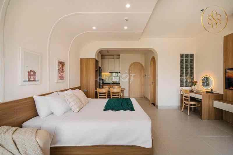 Phòng studio, ban công_diện tích 40m2_hẻm 1 Hoa Lan