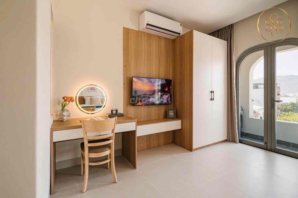 Phòng studio, ban công_diện tích 40m2_hẻm 1 Hoa Lan