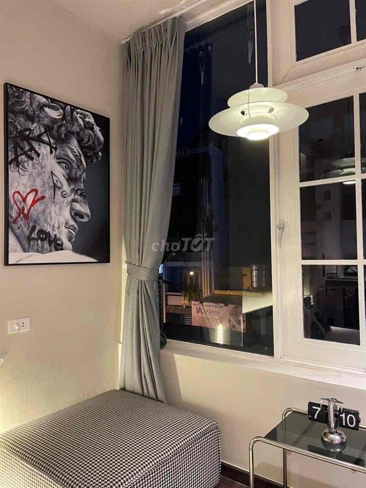 Phòng studio, cửa sổ lớn_diện tích 40m2_hẻm 202 Bà Hạt