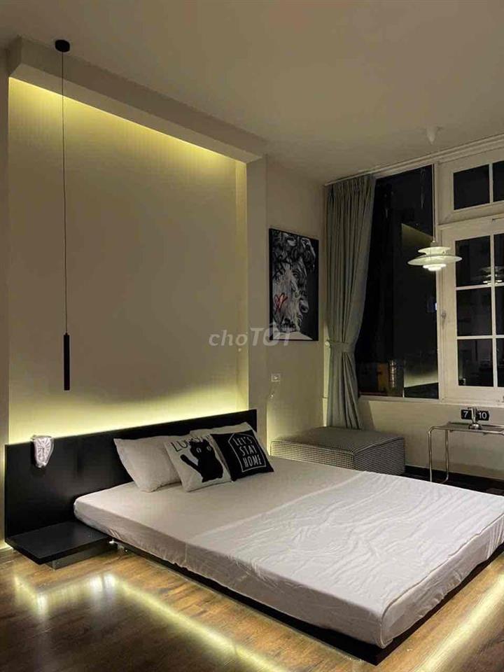 Phòng studio, cửa sổ lớn_diện tích 40m2_hẻm 202 Bà Hạt
