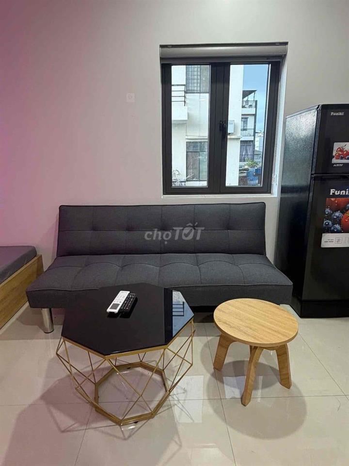 Phòng studio, cửa sổ trời_diện tích 35m2_hẻm 12 đào duy anh