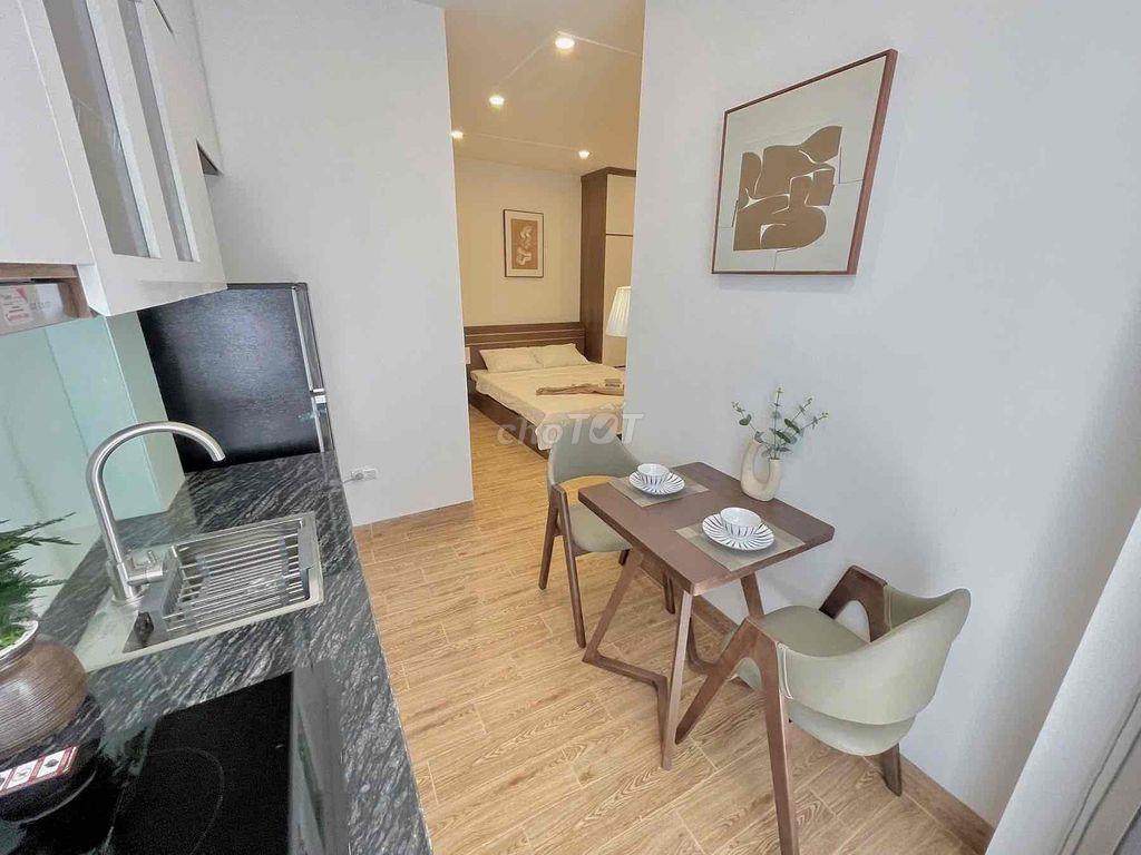 Phòng Studio, ban công_diện tích 40m2_Hoàng Văn Thụ