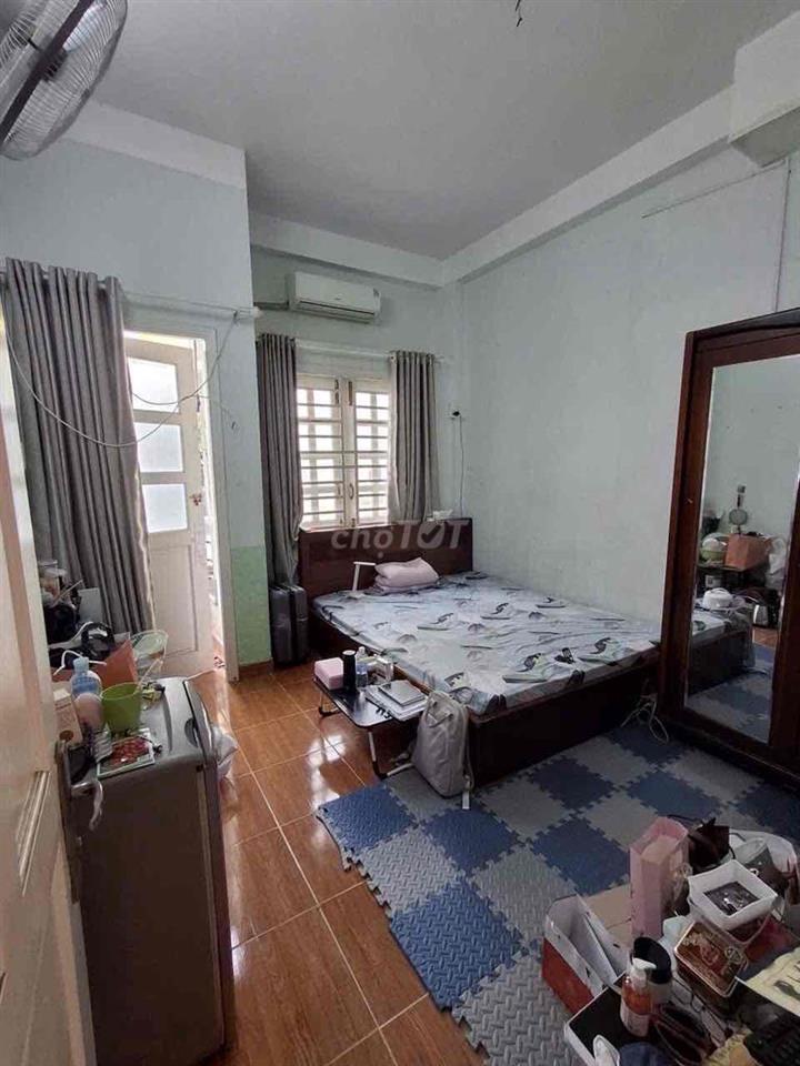 phòng cho nữ ở