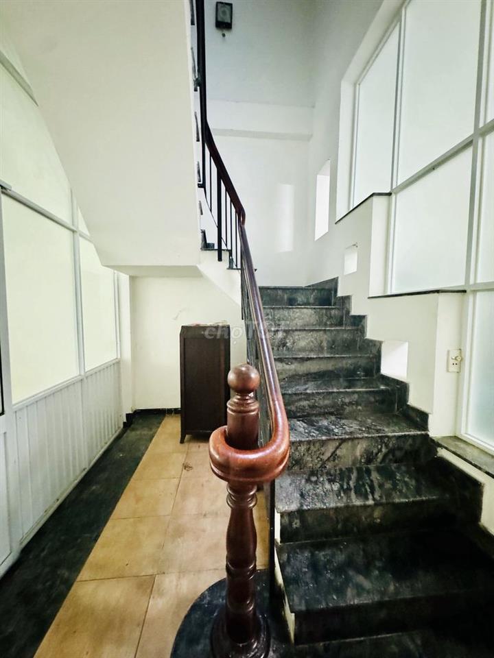 Mặt tiền công viên số 1 Cầu Xéo