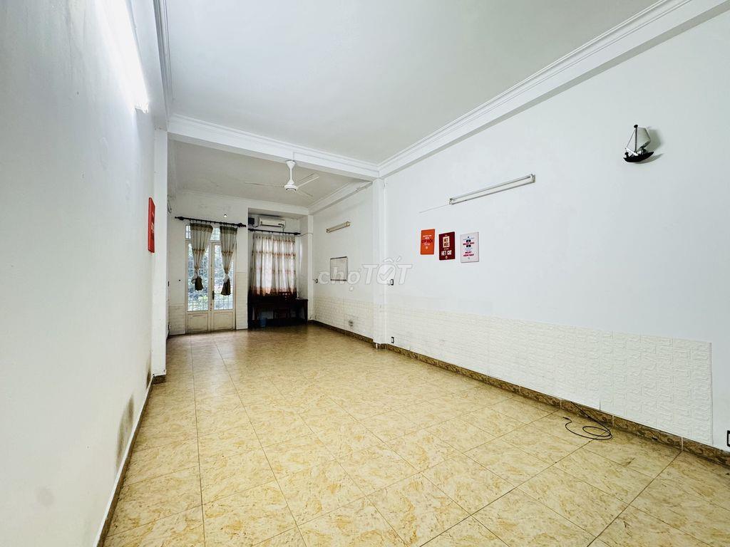 Mặt tiền công viên số 1 Cầu Xéo