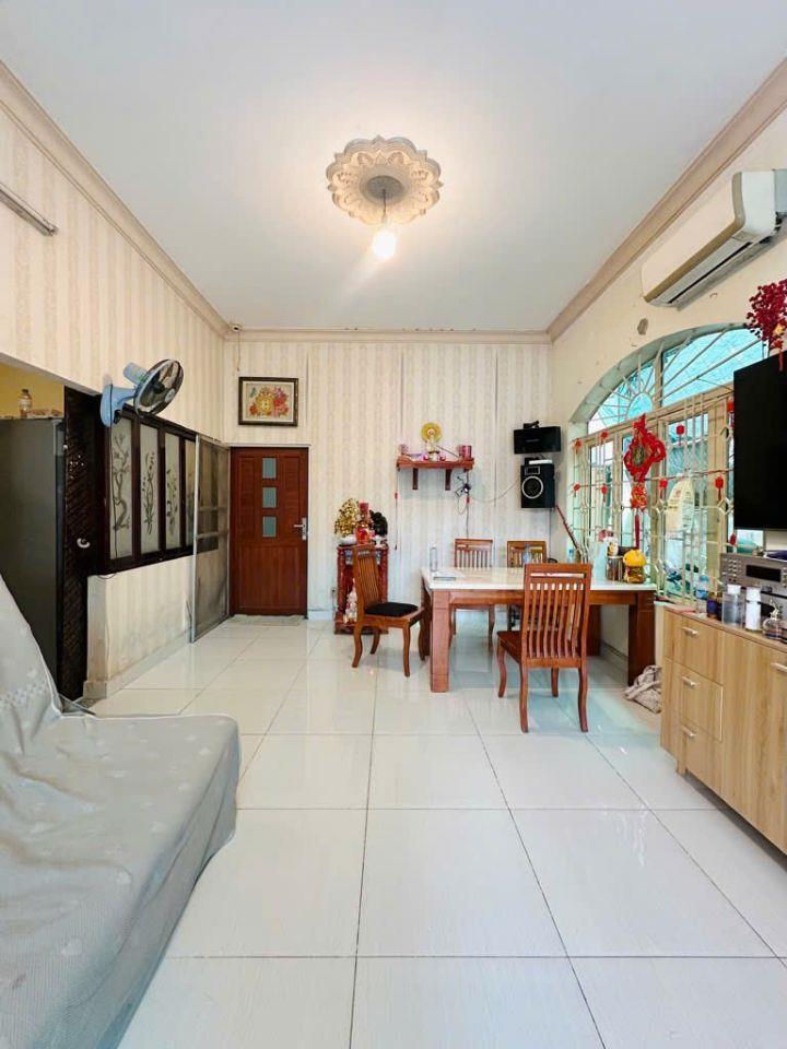 🏩 Biệt Thự Sân Vườn Gò Vấp - Dt 10.5x28.5m Full Thổ - Khu Phân Lô Đường Nhựa Xe Tải Tận Cửa - 30m Ra Mặt Tiền - Chỉ 70 