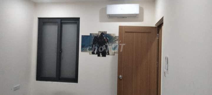 Cho thuê căn hộ 2 phòng ngủ view sông thoáng mát 