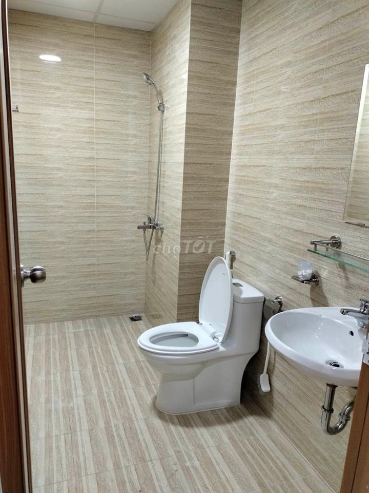 Cho thuê căn hộ 2 phòng ngủ view sông thoáng mát 