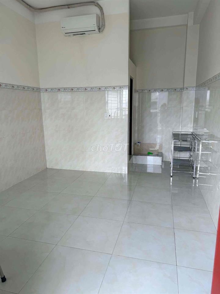 Phòng trọ Q12 có ban công