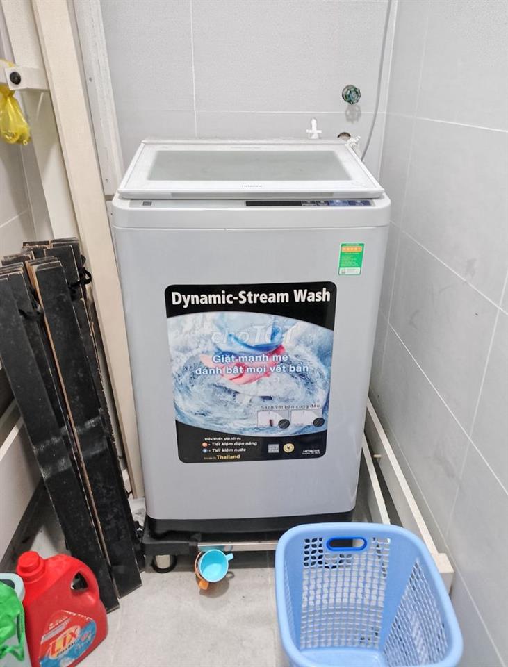 Phòng đẹp thoáng mát có cửa sổ, máy lạnh Daikin P7, Q8