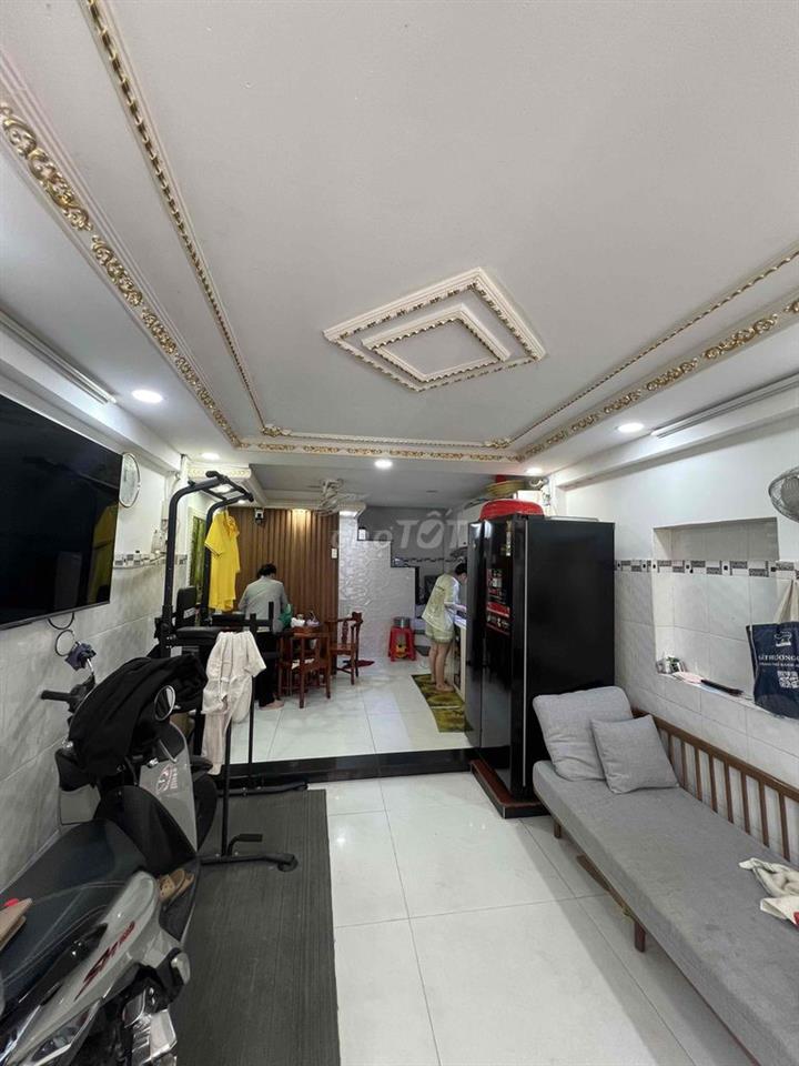 Cần bán nhà chính chủ, nhà còn mới, vào ở liền.