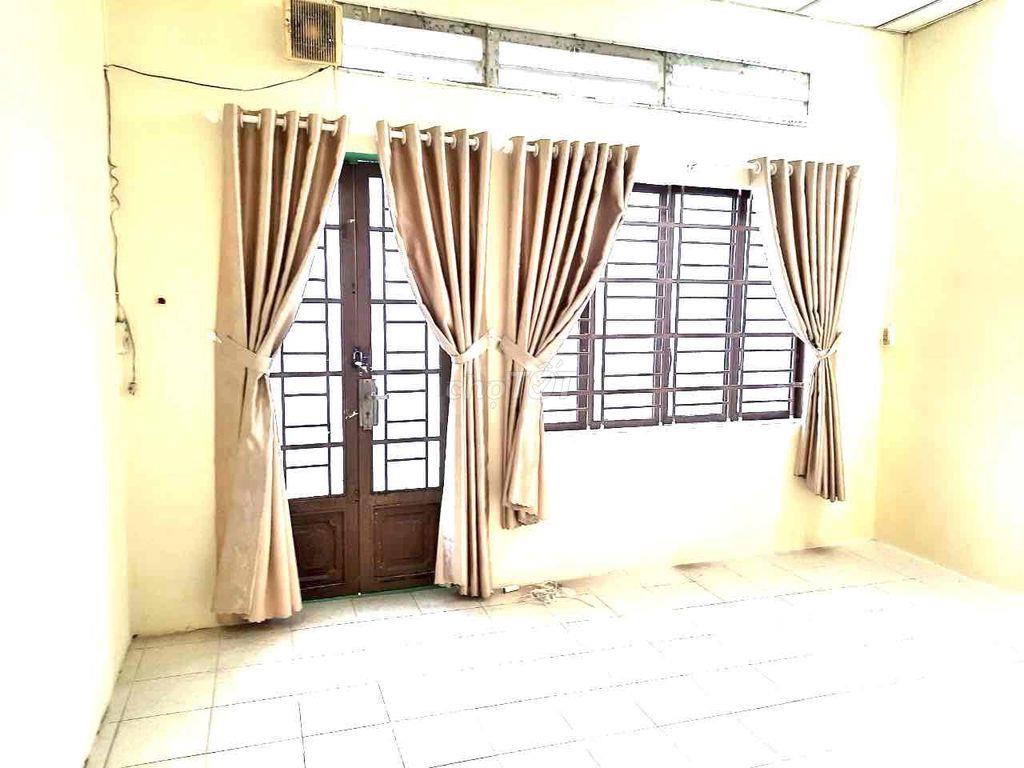 nhà trống dọn vào ỏ trong ngày
