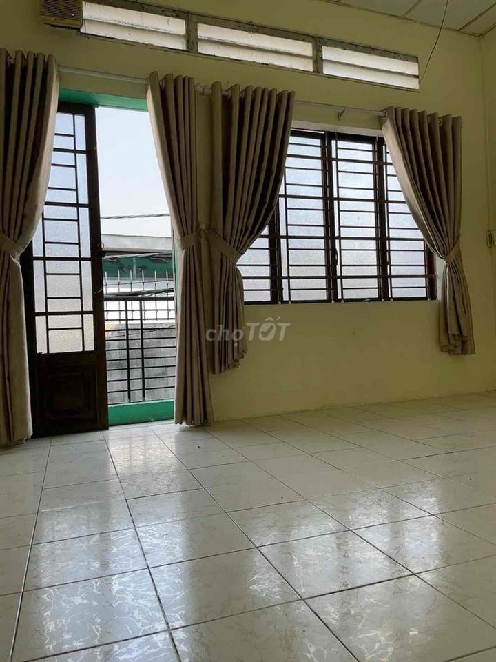 nhà trống dọn vào ỏ trong ngày