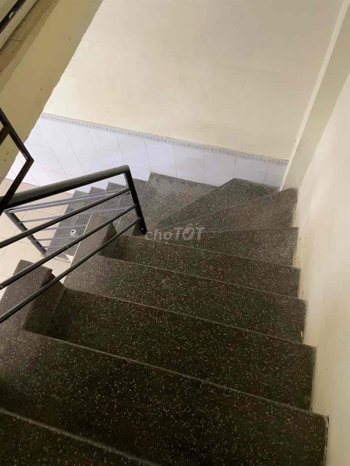 nhà trống dọn vào ỏ trong ngày