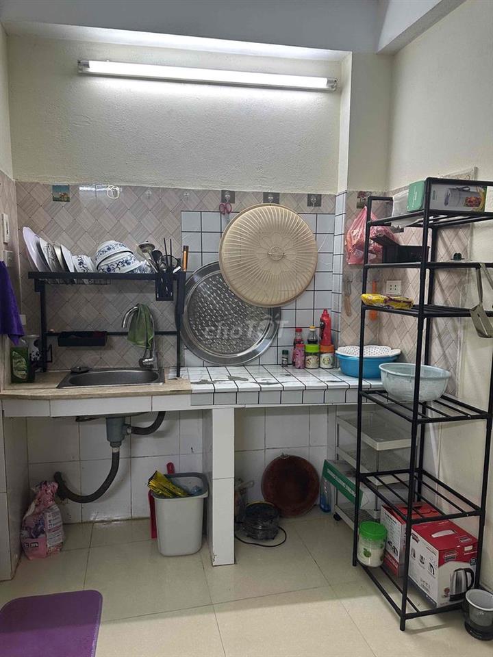 Đi công tác đột xuất nhượng lại phòng