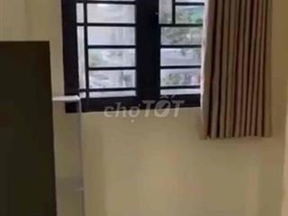 cho thuê phòng cửa sổ ngay bờ kè
