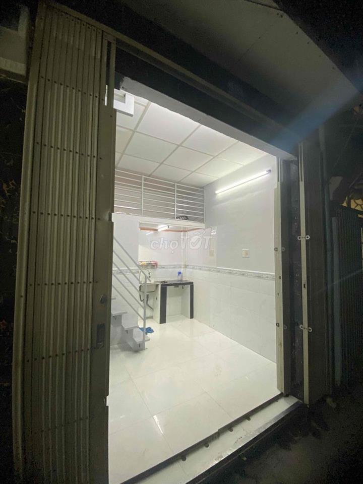 Nhà cho thuê lâu dài hẽm 88 Nguyễn khoái P2 Quận 4