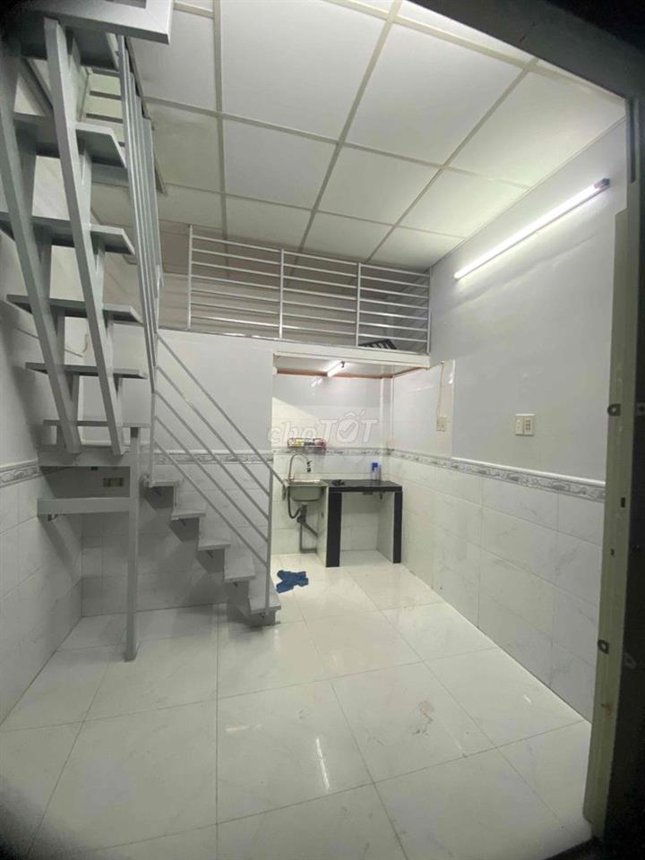 Nhà cho thuê lâu dài hẽm 88 Nguyễn khoái P2 Quận 4