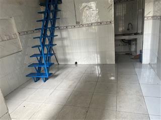 Nhà nhỏ nguyên căn 2 tầng đúc 