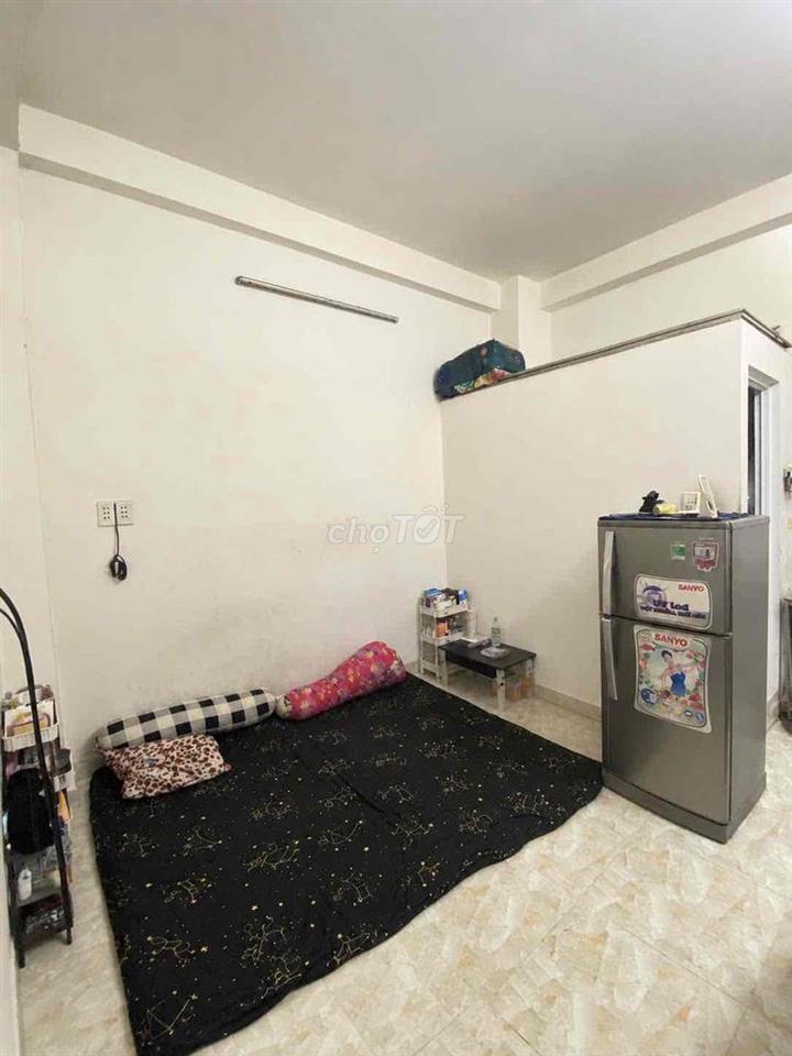 CHO NỮ SV THUÊ PHÒNG - HẺM ĐỐI DIỆN TRƯỜNG HUIT
