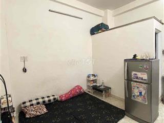 CHO NỮ SV THUÊ PHÒNG - HẺM ĐỐI DIỆN TRƯỜNG HUIT