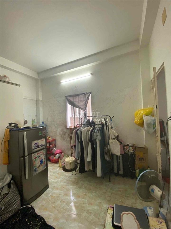 CHO NỮ SV THUÊ PHÒNG - HẺM ĐỐI DIỆN TRƯỜNG HUIT