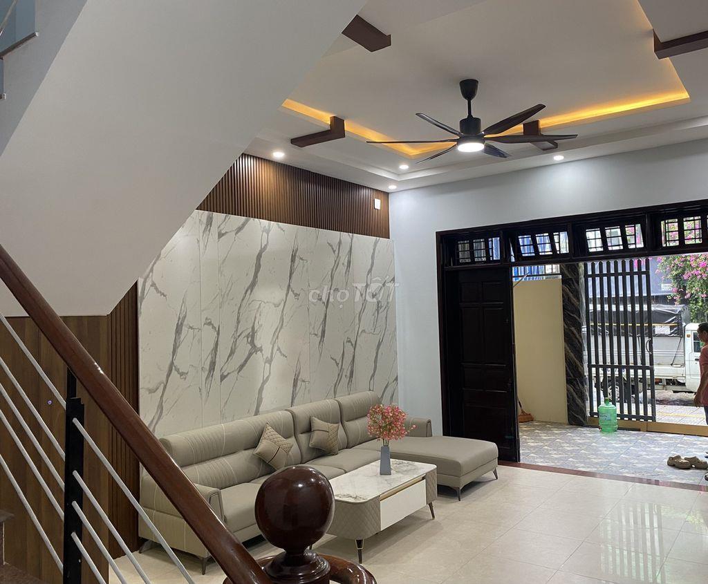 BÁN NHÀ 3 TẦNG 100M2 NGAY BẾN XE TRUNG TÂM TP ĐÀ NẴNG