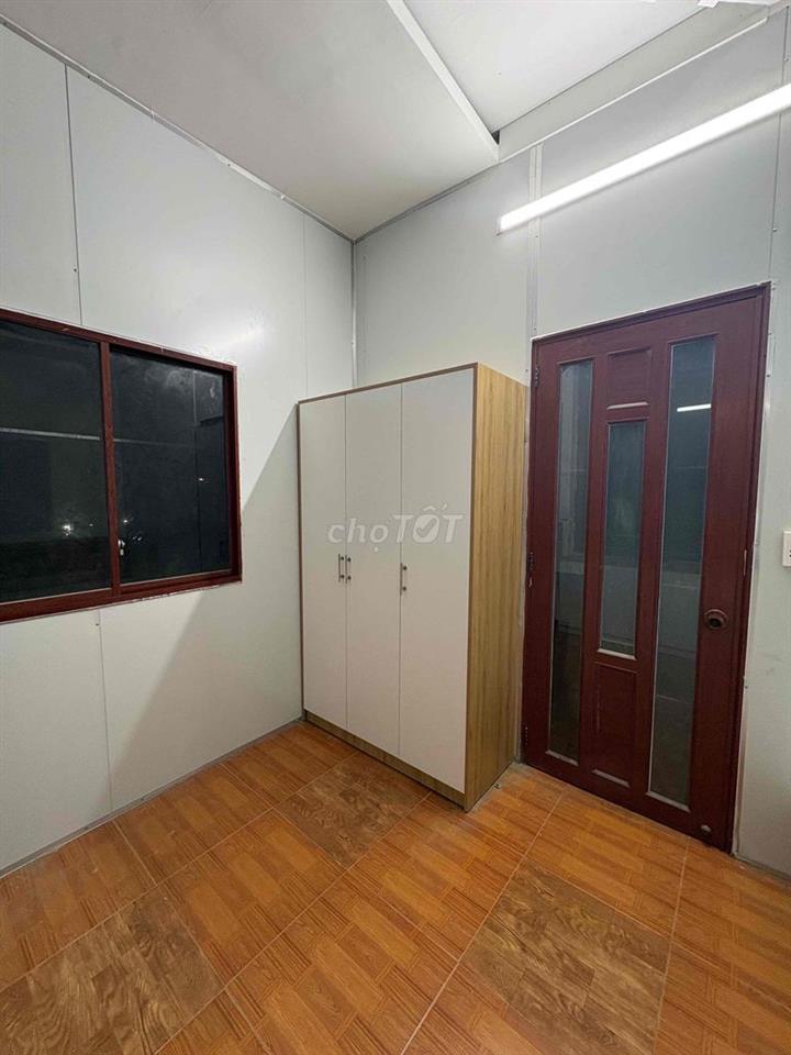 Cho thuê phòng cửa sổ thoáng mát, FREE giữ xe, máy giặt chung