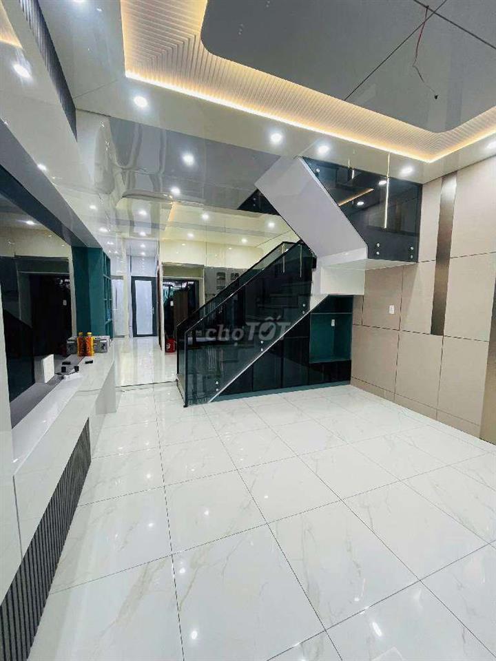 Nhà 2 tầng Trương Thị Hoa
