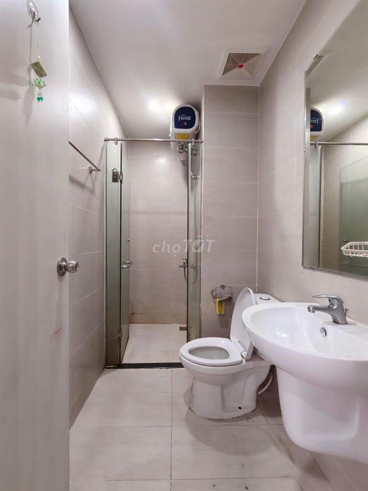 Central Plaza- Full NT, nhà mới, 2PN, Giá 14 triêu/th, 73m2 trống sẵn