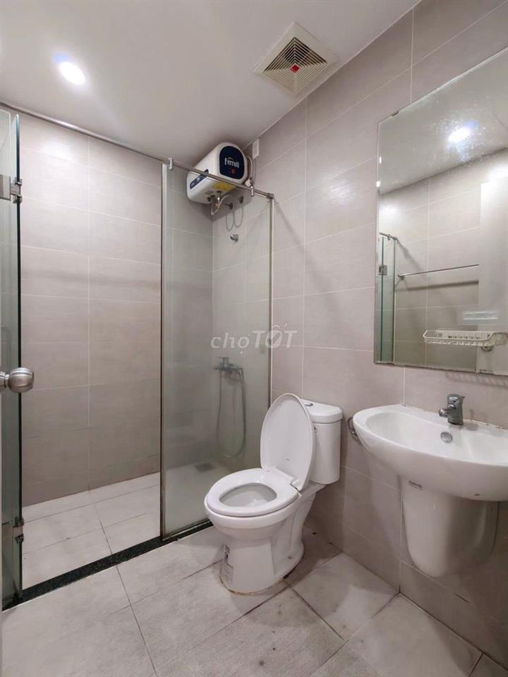 Central Plaza- Full NT, nhà mới, 2PN, Giá 14 triêu/th, 73m2 trống sẵn