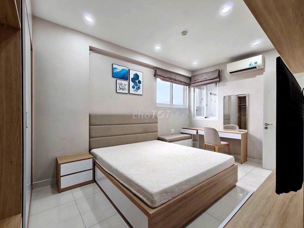 Central Plaza- Full NT, nhà mới, 2PN, Giá 14 triêu/th, 73m2 trống sẵn