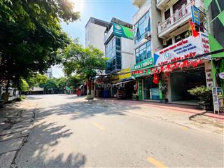 Bán nhà mặt tiền đường Phú Diễn cạnh Đại học Tài nguyên Môi trường