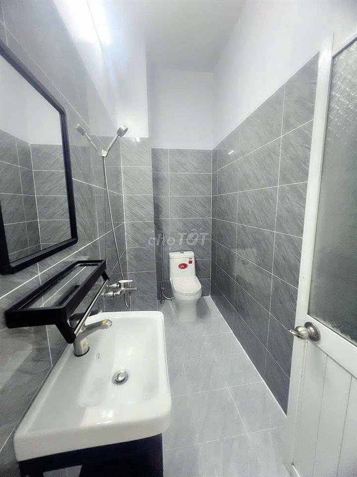 Bán Nhà 3 Tầng Tại P12 Q6