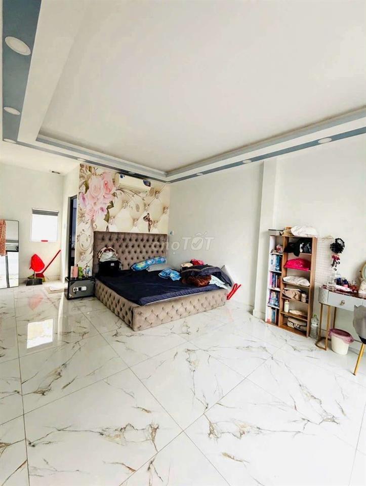 cho thuê nhà ngang 7m 5 tấm Nguyễn Văn Luông