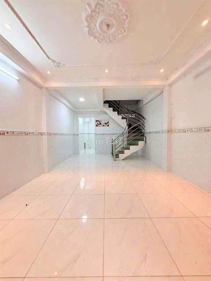 Cho thuê nhà mặt tiền nội bộ CXPL D Q6