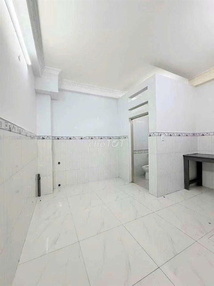 Cho thuê nhà mặt tiền nội bộ CXPL D Q6
