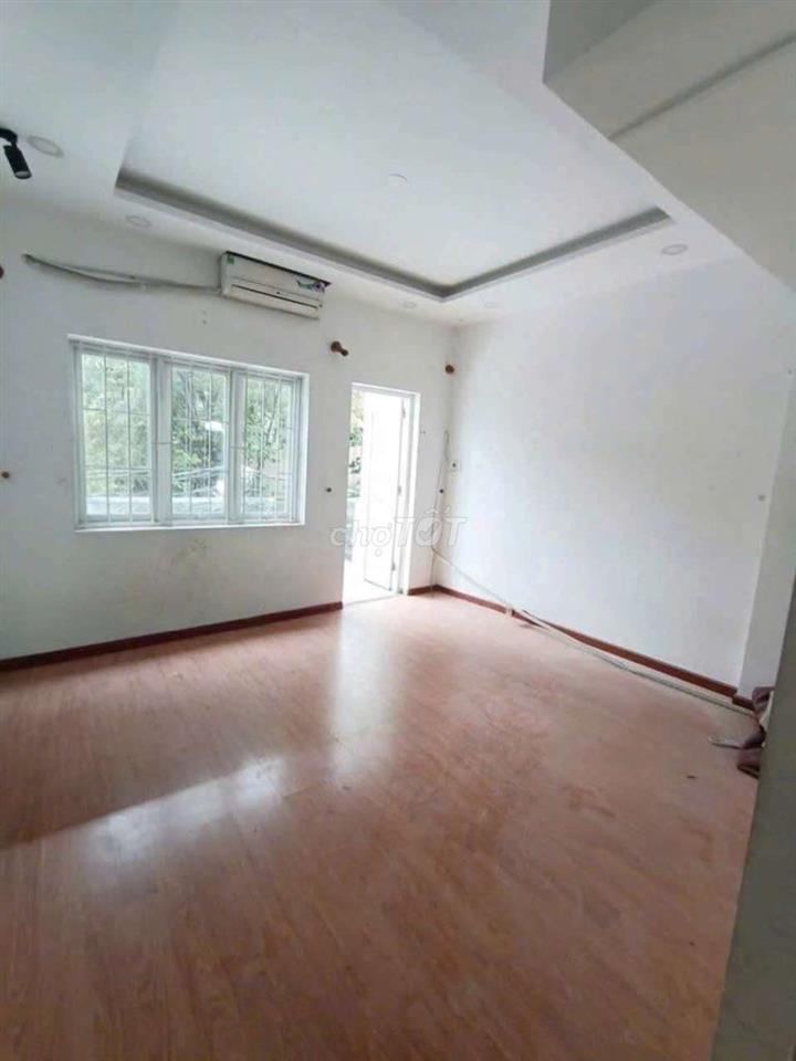 Cho thuê nhà mặt tiền CXPL D P10 Q6